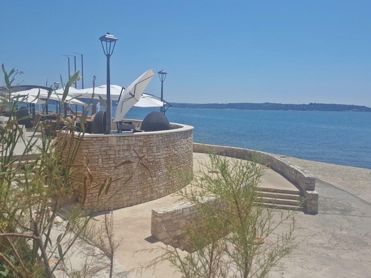 Villa Jessica Novigrad  Bagian luar foto